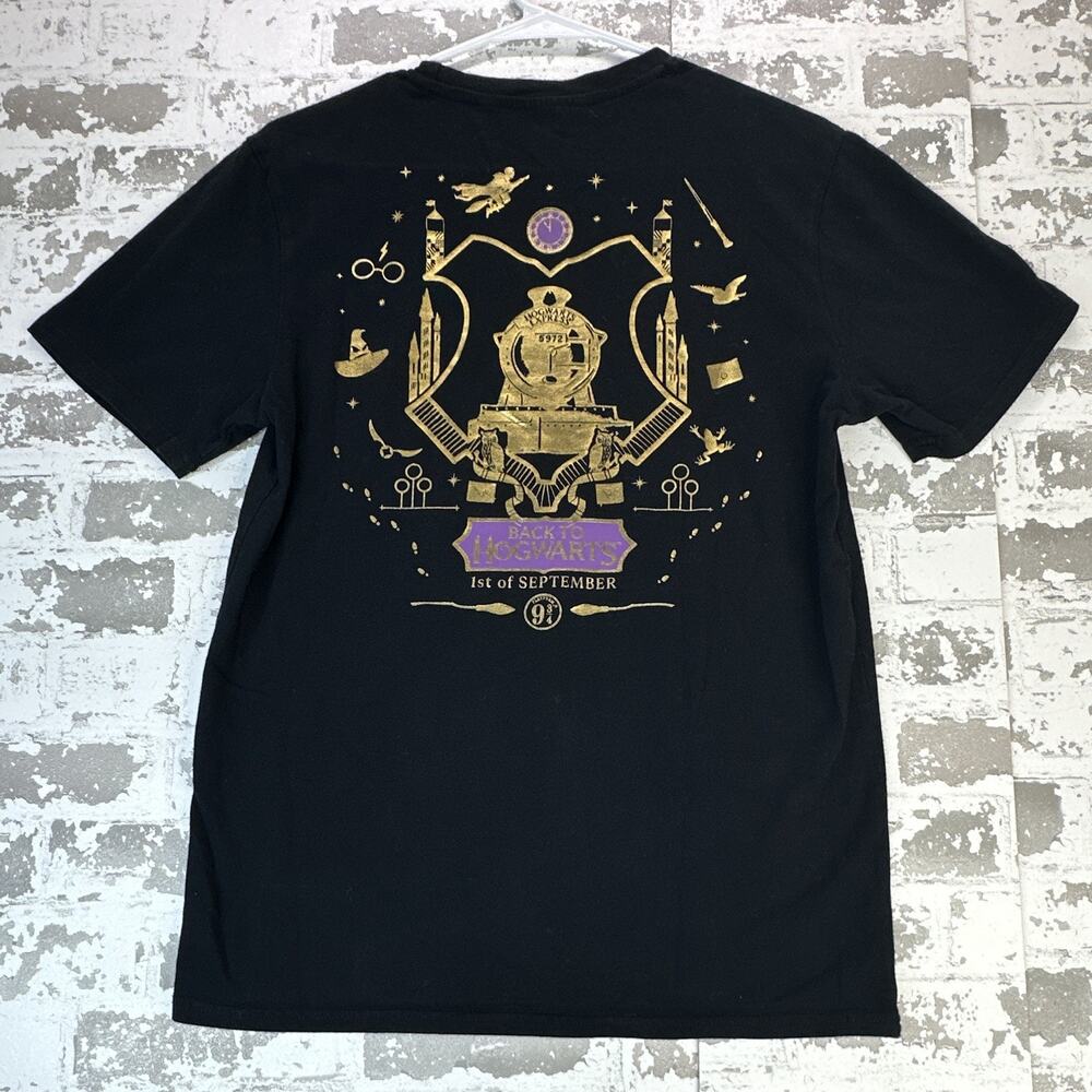 Harry Potter Back to Hogwarts T Shirt Small Black Gold Graphic Wizarding World